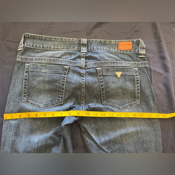 - Guess - Los Angeles - Picture 8 of 11